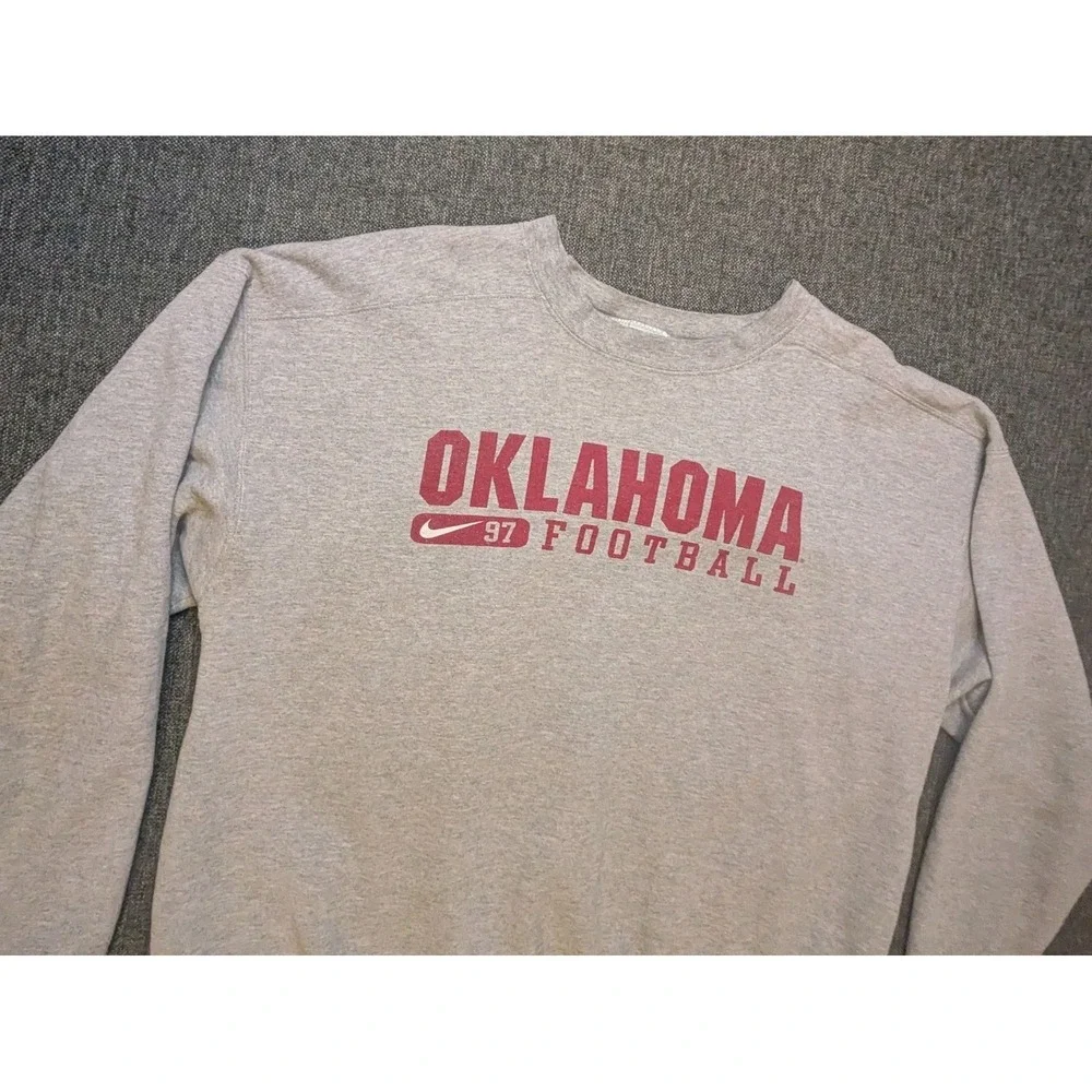 Vintage 1997 Nike Oklahoma Sooners Crewneck Sweatshirt Mens XL Red NCAA Spellout